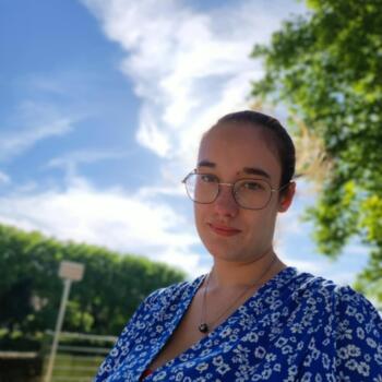 Babysitter in Tours: Emma