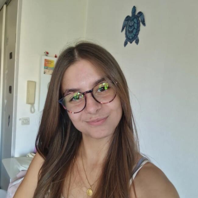 Babysitter in Pau: Milly