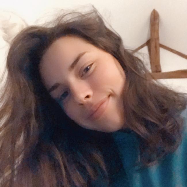 Babysitter in Troyes: Elise