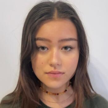 Baby-sitter in Saint-Germain-en-Laye: Lily