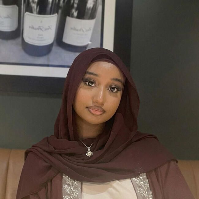 Babysitter in London: Lujain