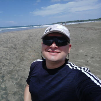 Babysitting job in San Pedro (San Ramón): babysitting job Bryan