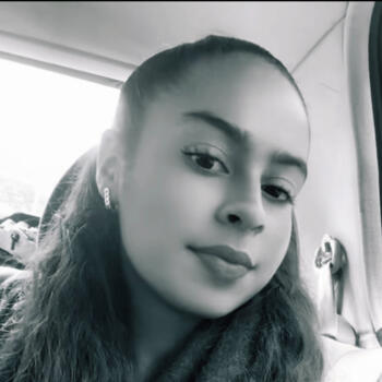 Babysitter in Dresden: Sakina