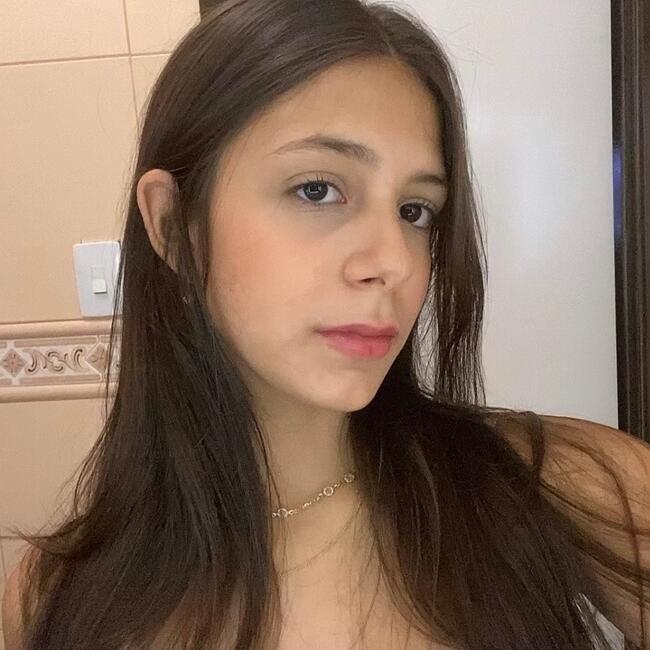 Babá em Contagem: Julia