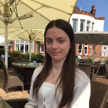 Babysitter in Addlestone: Helena