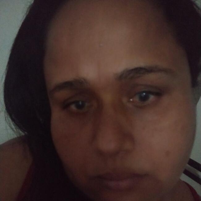 Babá em Petrolina: Iris