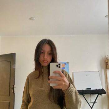 Babysitter in Bordeaux: Lydia