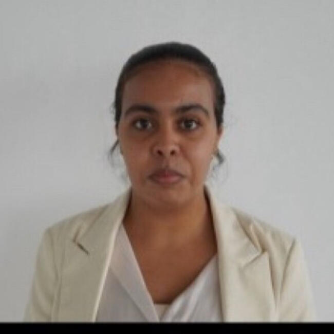 Babysitter in Carrières-sous-Poissy: Yasmine