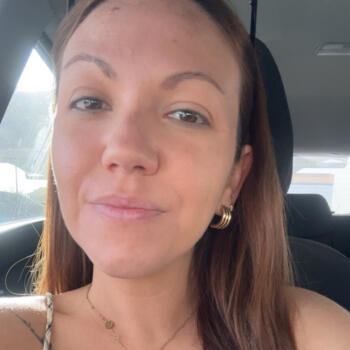 Babysitter in Monte Gordo: Carolina