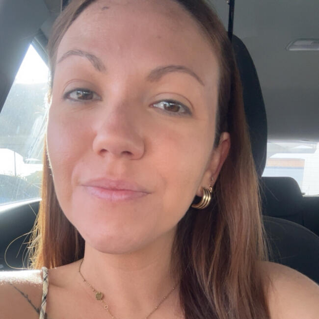 Babysitter in Monte Gordo: Carolina