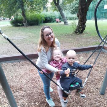 Babysitter in Budapest: Tiborné