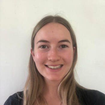 Babysitter in Napier City: Karen