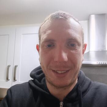 Babysitting job in Bristol: babysitting job Guillaume