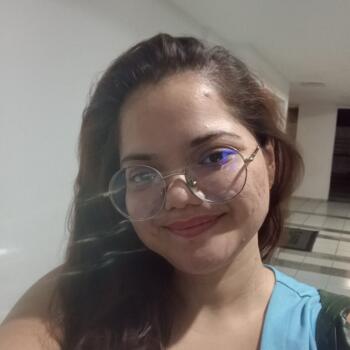 Babysitter Fortaleza: Lari