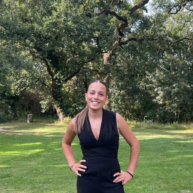 Babysitter in Toulouse: Emma