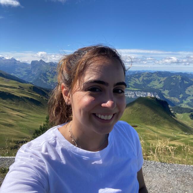 Babysitter in Paris: Milla