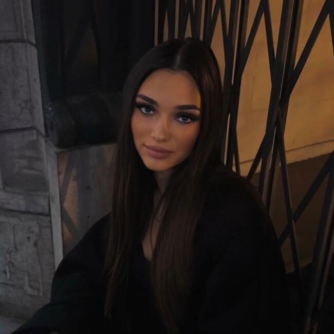 Babysitter in Schilde: Nora (Nur)