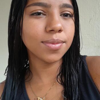 Babá em Parnamirim: Hiltelania