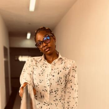 Baby-sitter in Hamilton: Sarah