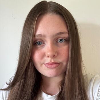 Babysitter in Pudsey: Hannah