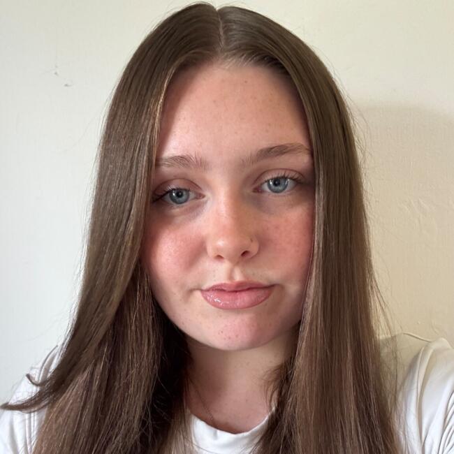 Babysitter in Pudsey: Hannah