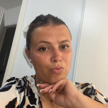 Babysitter in Châtellerault: Laora