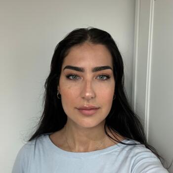 Babysitter in Ferney-Voltaire: Elsa