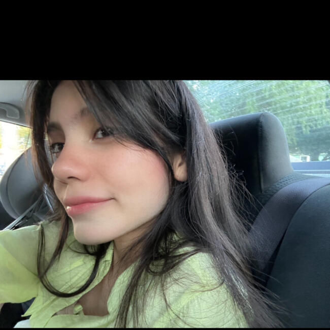 Babysitter in Carpentersville (Illinois): Jennyfer