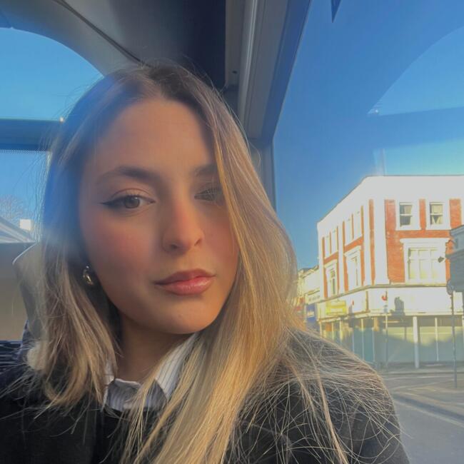 Babysitter in Livorno: Elisa