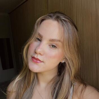 Babysitter in Maringá: Julia