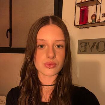 Babysitter in Écouflant: Zoé