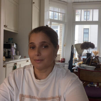 Niñera en Uccle: Lina