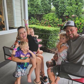 Babysitting job in Brisbane: babysitting job Nicolle
