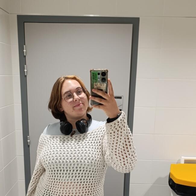 Babysitter in La Roche-Derrien: Oxana