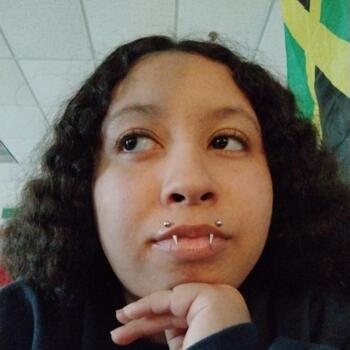 Babysitter in Springfield (Massachusetts): Maria