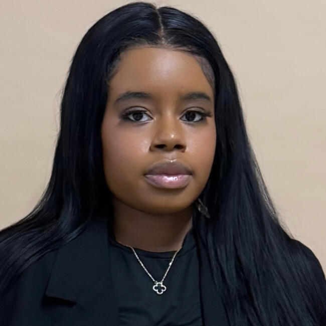 Babysitter in London: Laysa