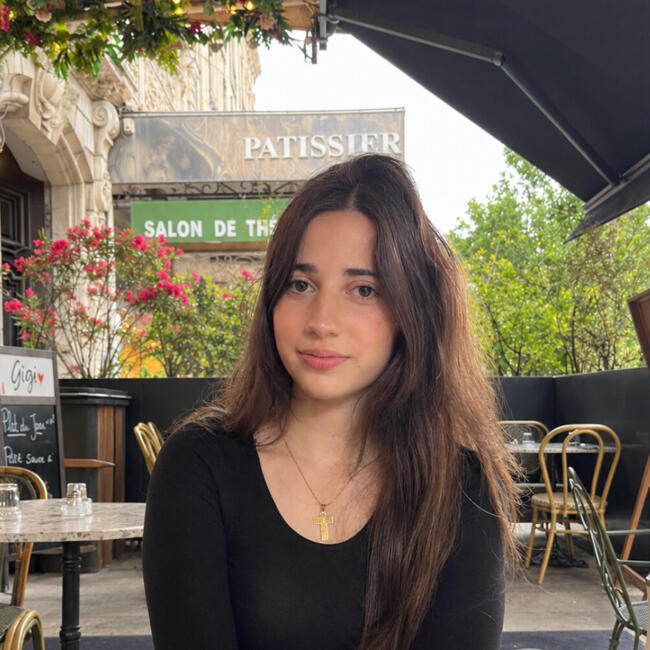Babysitter in Grenoble: Mathilde