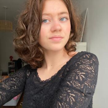Babysitter in Mens: Nora