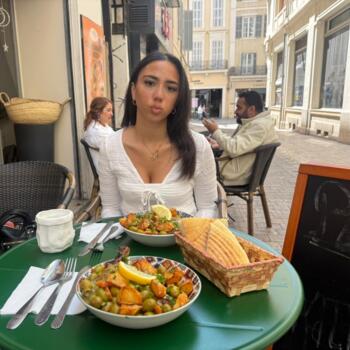 Babysitter Aix-en-Provence: Shahineze