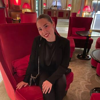 Babysitter in Montévrain: Victoria