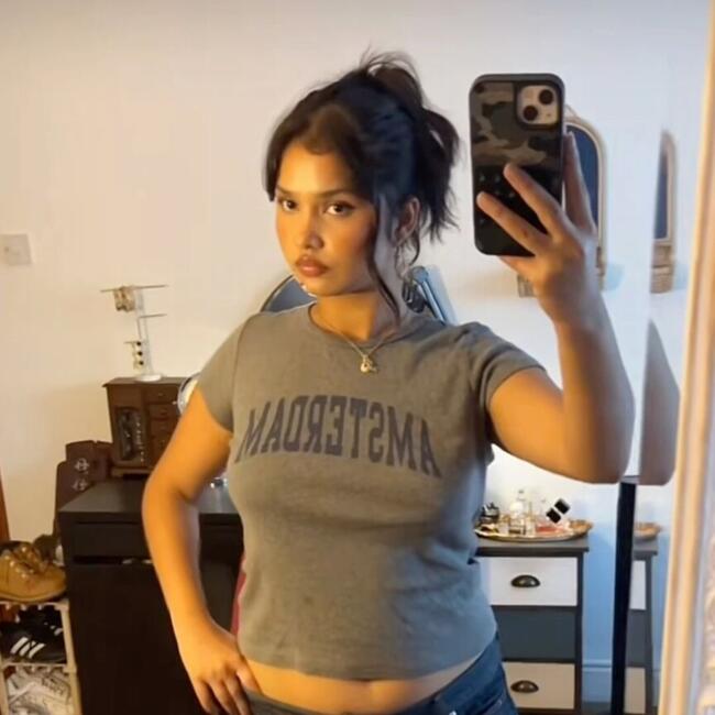 इन्दौर में बेबीसिटिंग की नौकरी: Parnika