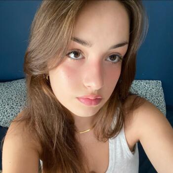 Babysitter in Amay: Clara