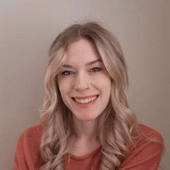 Babysitter Calgary: Stephanie
