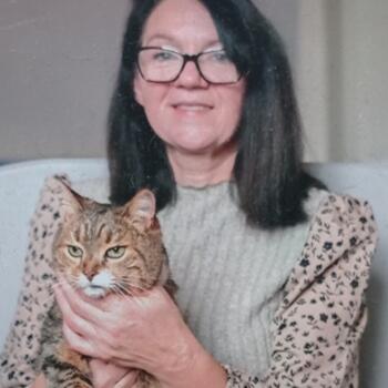 Nanny in Sainte-Jamme-sur-Sarthe: Veronique