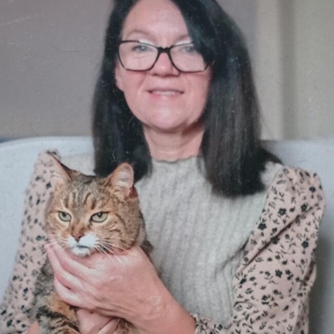 Nanny in Sainte-Jamme-sur-Sarthe: Veronique