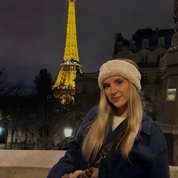 Babysitter in Changé (Mayenne): Carla