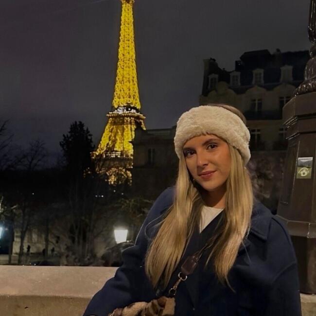 Babysitter in Changé (Mayenne): Carla