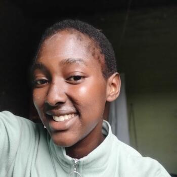 Babysitter in Newlands East: ZamaNtungwa