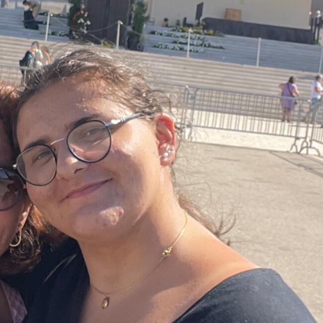 Babysitter in Paris: Joana