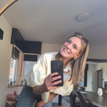 Babysitter Mol: Daphne